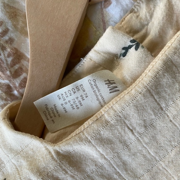 H&M Muslin Floral Dress & Red Leggings - Picture 5 of 8